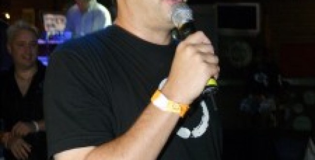 Phil on the Mic 225x300