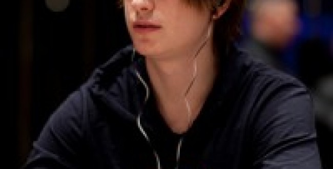 Viktor Blom 200x300