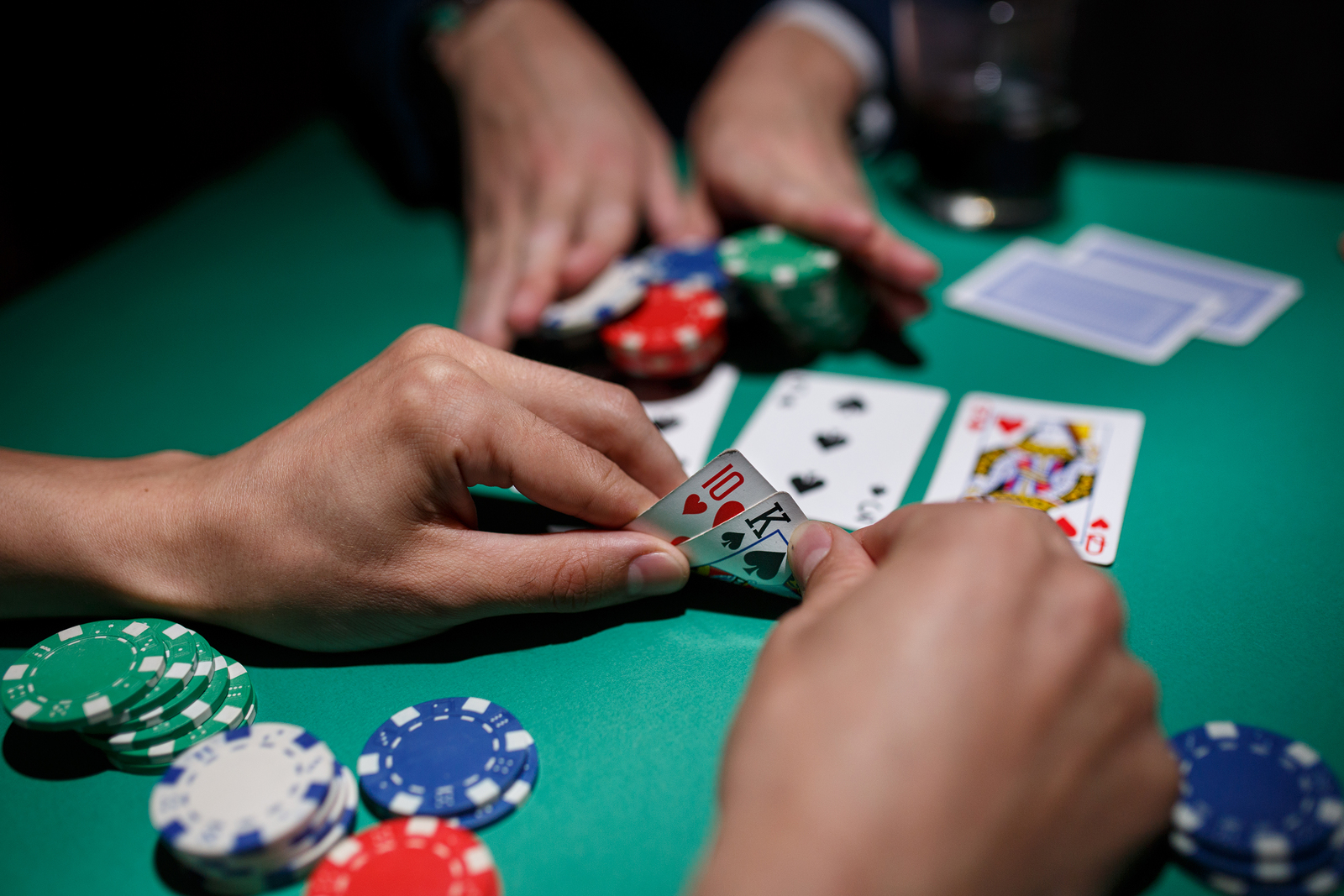 5 Brilliant Ways To Use poker site